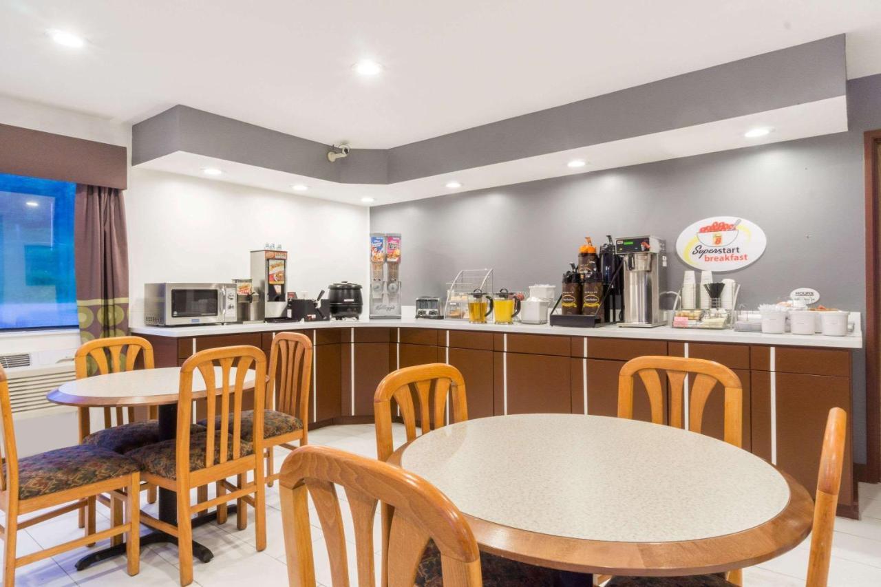 Super 8 By Wyndham Zanesville Extérieur photo