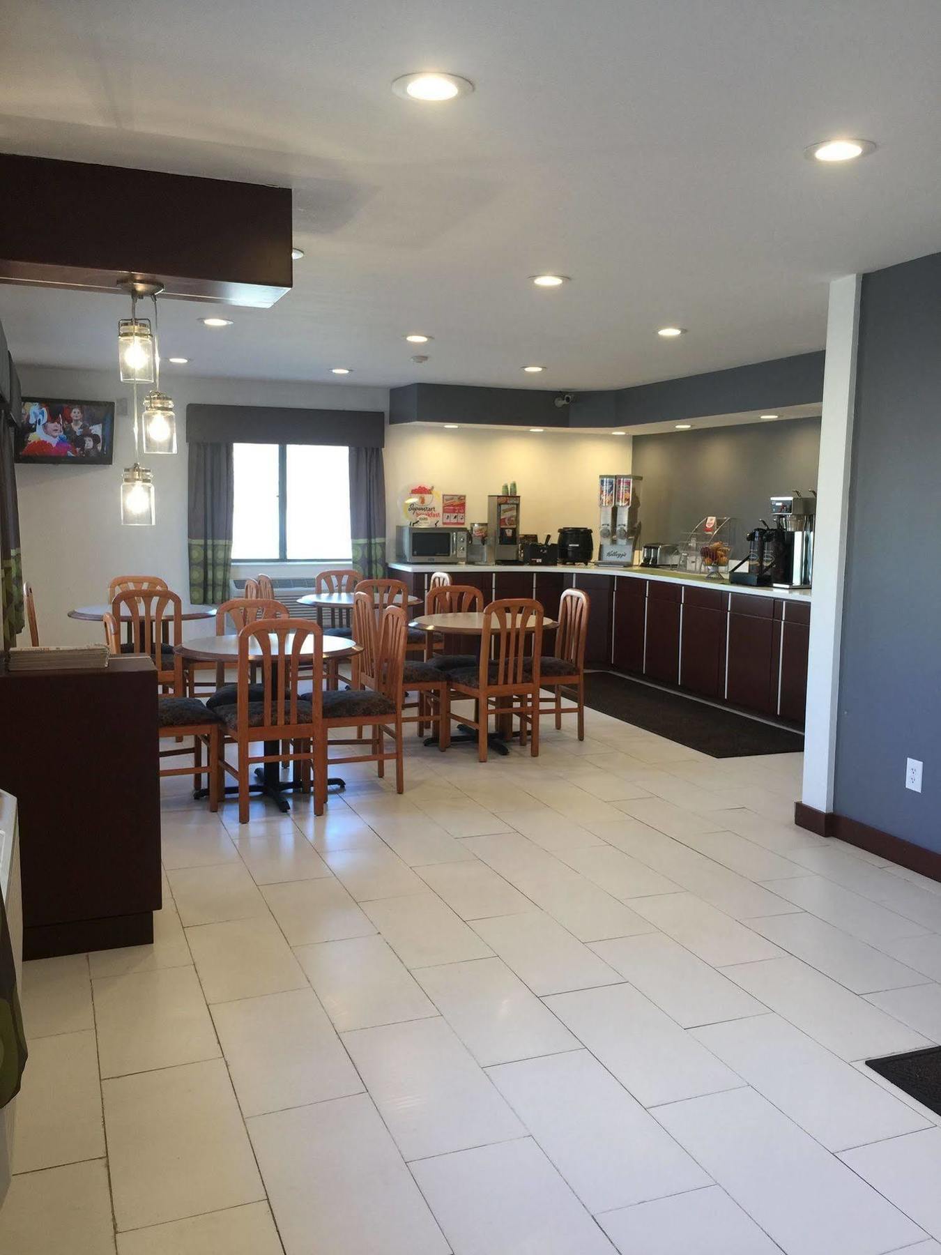 Super 8 By Wyndham Zanesville Extérieur photo